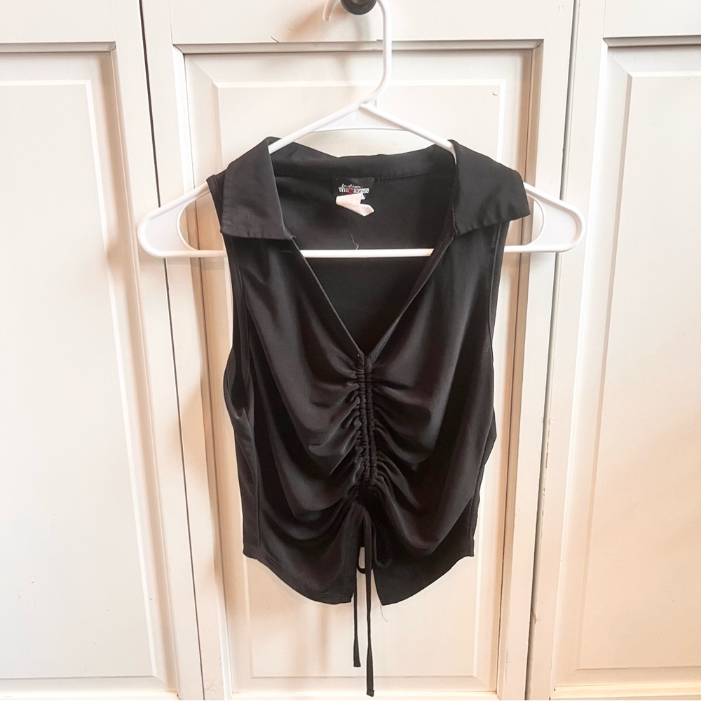 Fashion Magazine Black Sleeveless Ruched Camisole